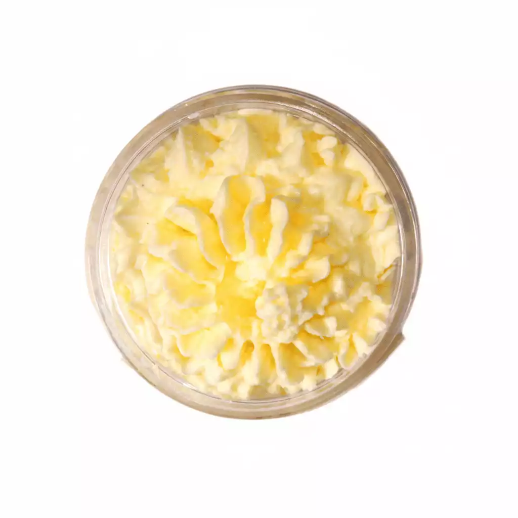 Pot fermé de chantilly karité frais.