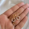 Mini créoles dorées et perles acier inoxydable2