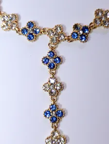 Collier princesse y blanc bleu 3