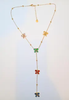 collier y papillons multicolores 1