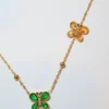 collier y papillons multicolores 4